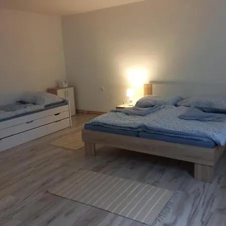 Lägenhet Ubytovani Pod Bilym Vrskem Suchdol nad Luznici